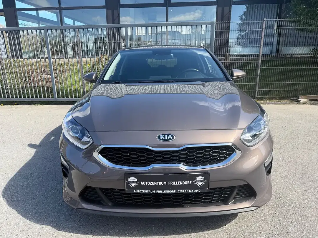 Kia Ceed / cee'd - Thumbnail 2