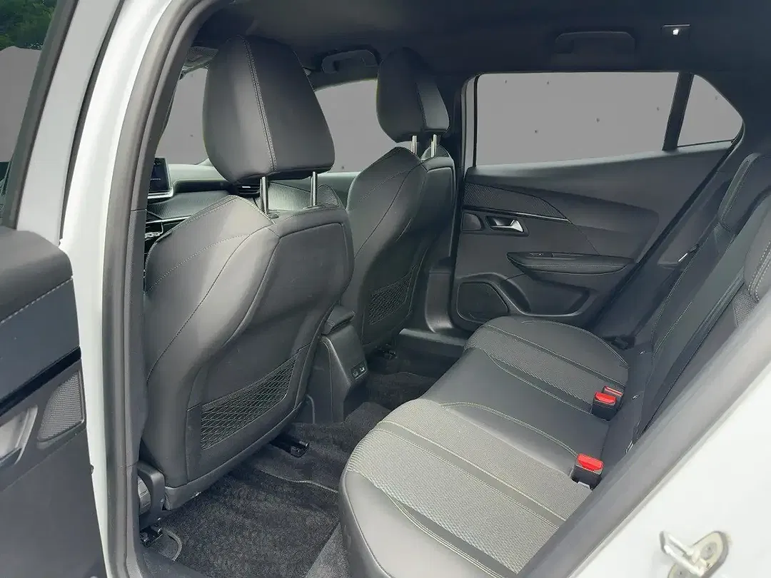 Peugeot 2008 - Thumbnail 7