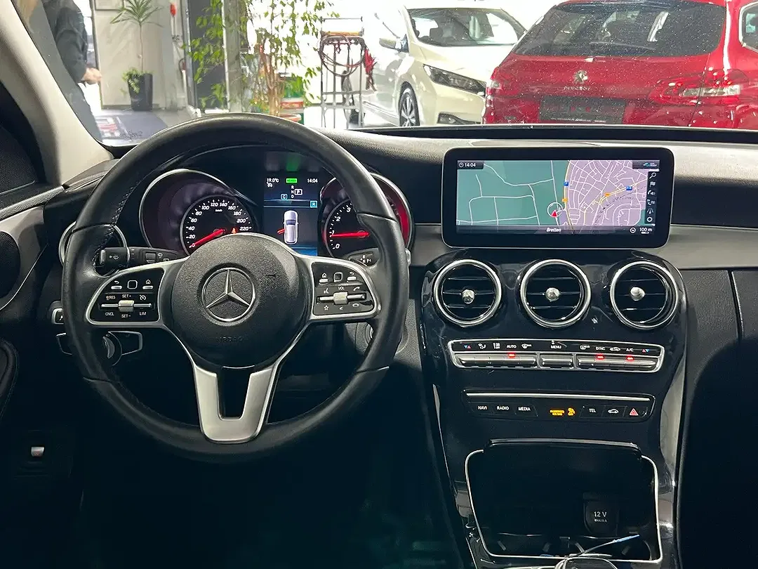 Mercedes-Benz C 200 - Thumbnail 11