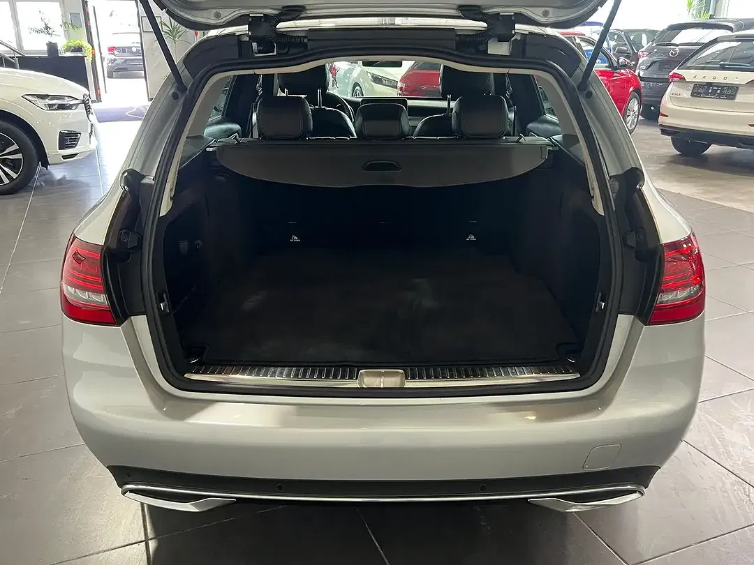 Mercedes-Benz C 200 - Thumbnail 5