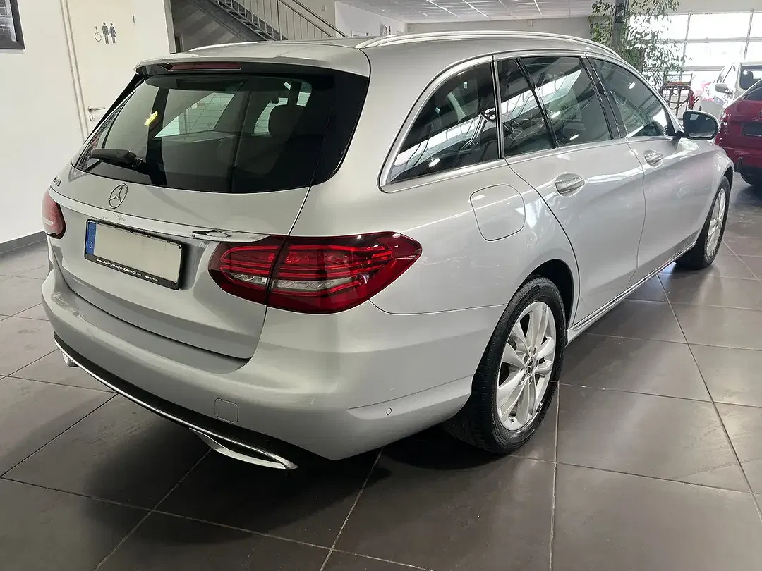 Mercedes-Benz C 200 - Thumbnail 6
