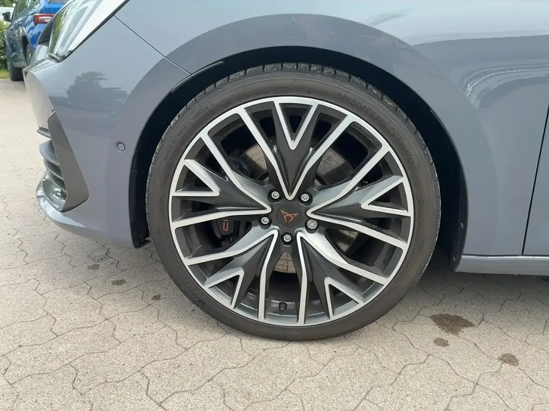 CUPRA Leon - Thumbnail 12