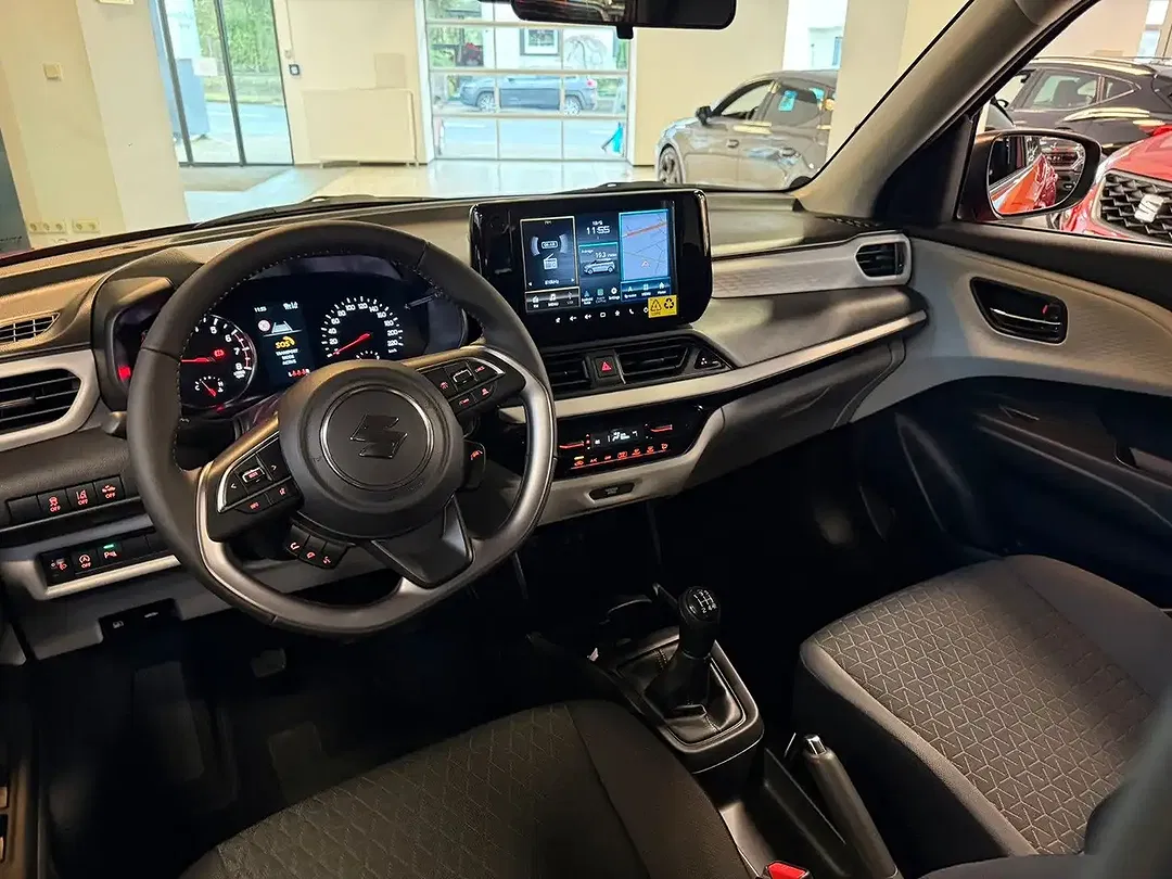 Suzuki Swift - Thumbnail 11