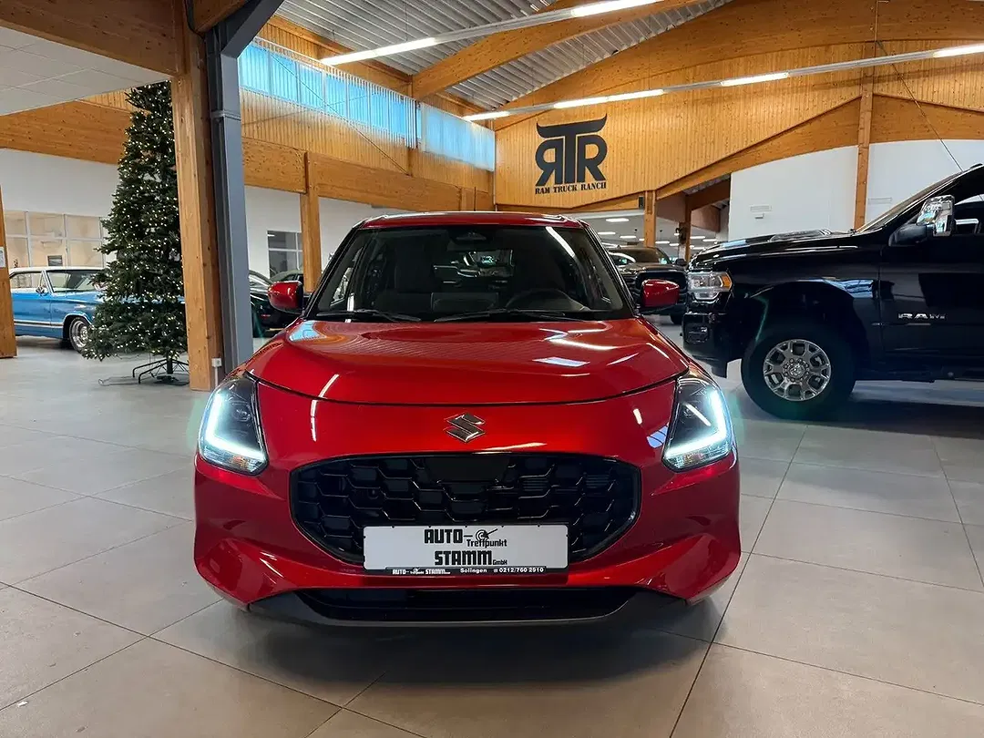 Suzuki Swift - Thumbnail 3