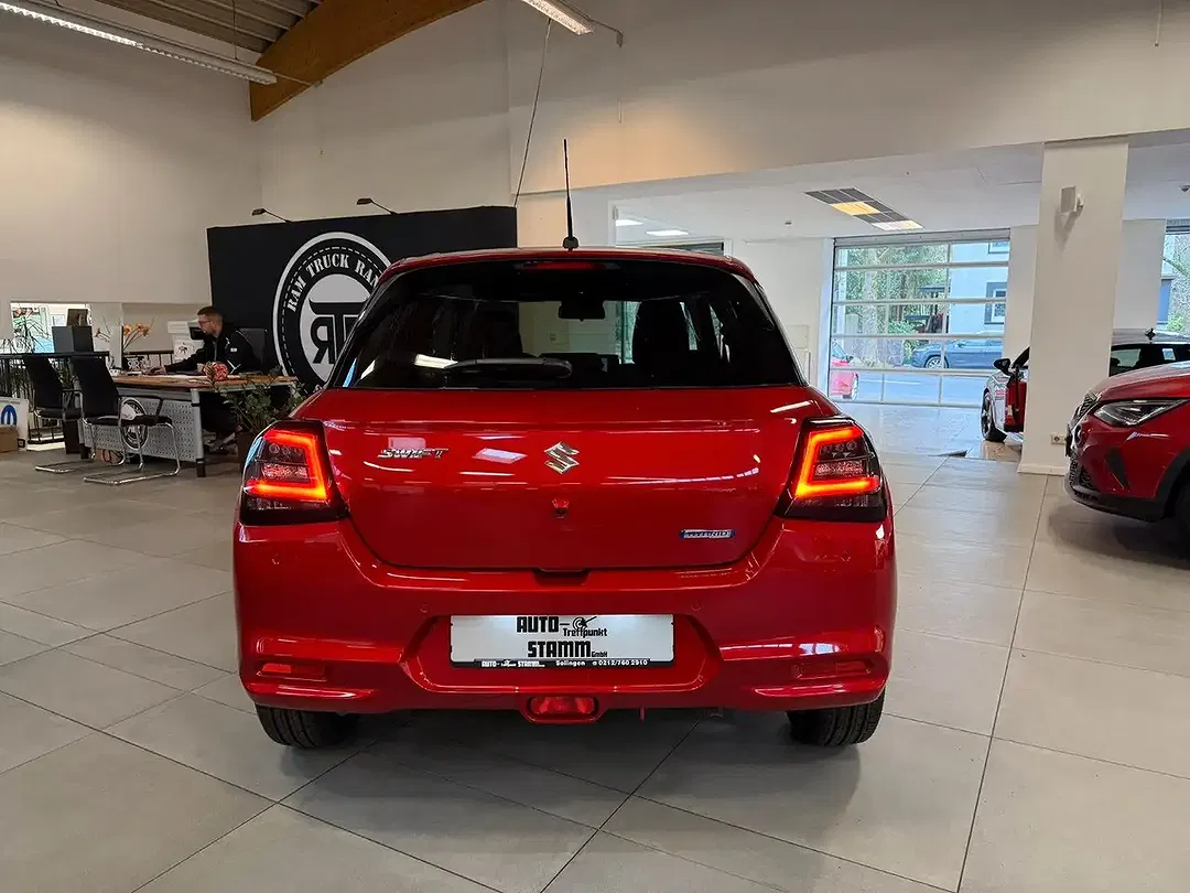 Suzuki Swift - Thumbnail 6