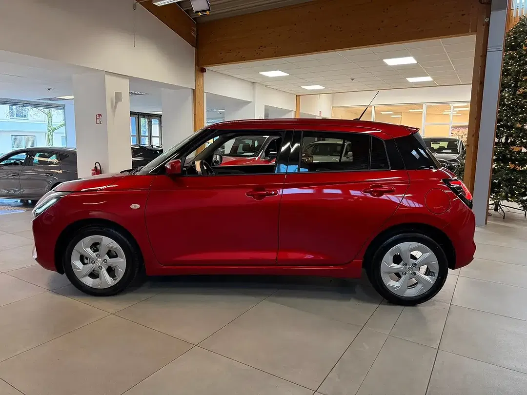 Suzuki Swift - Thumbnail 8