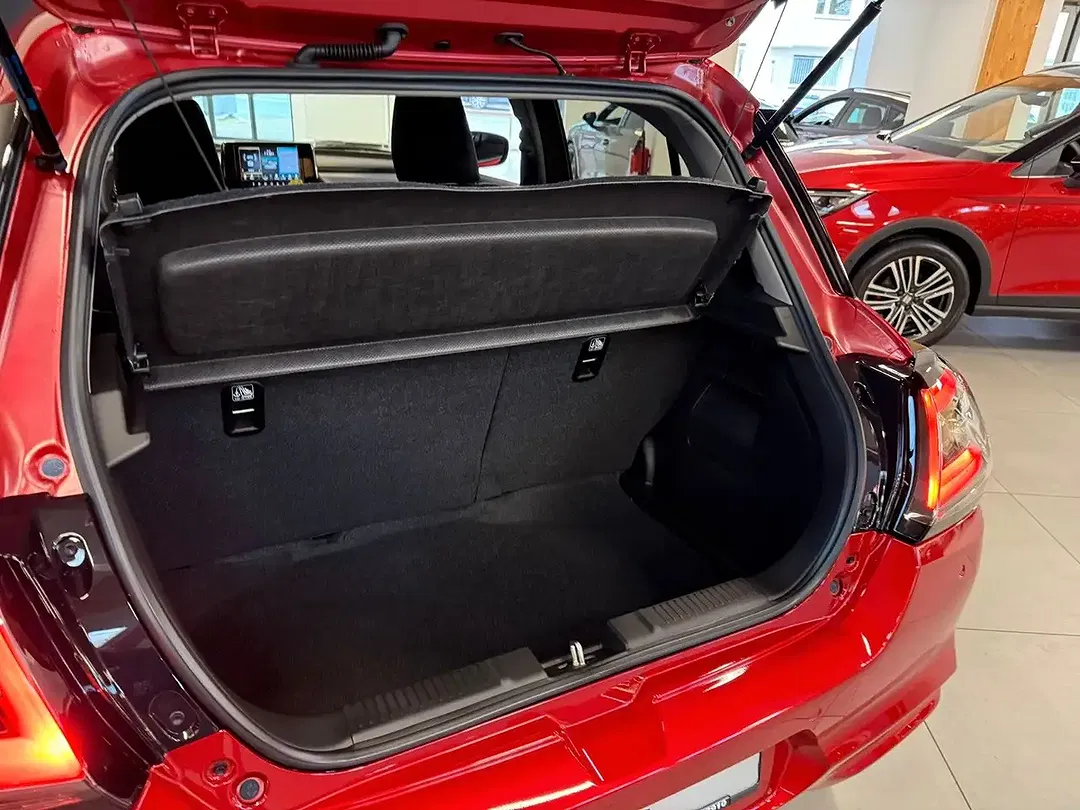 Suzuki Swift - Thumbnail 9