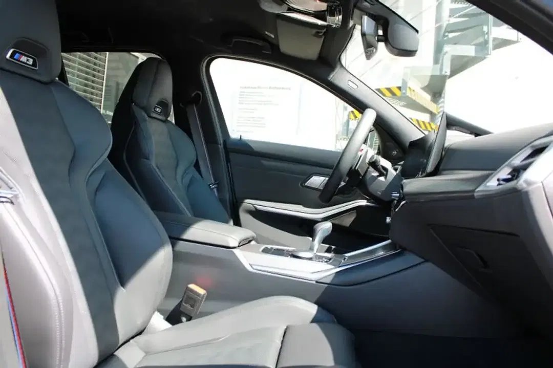 BMW M3 - Thumbnail 13
