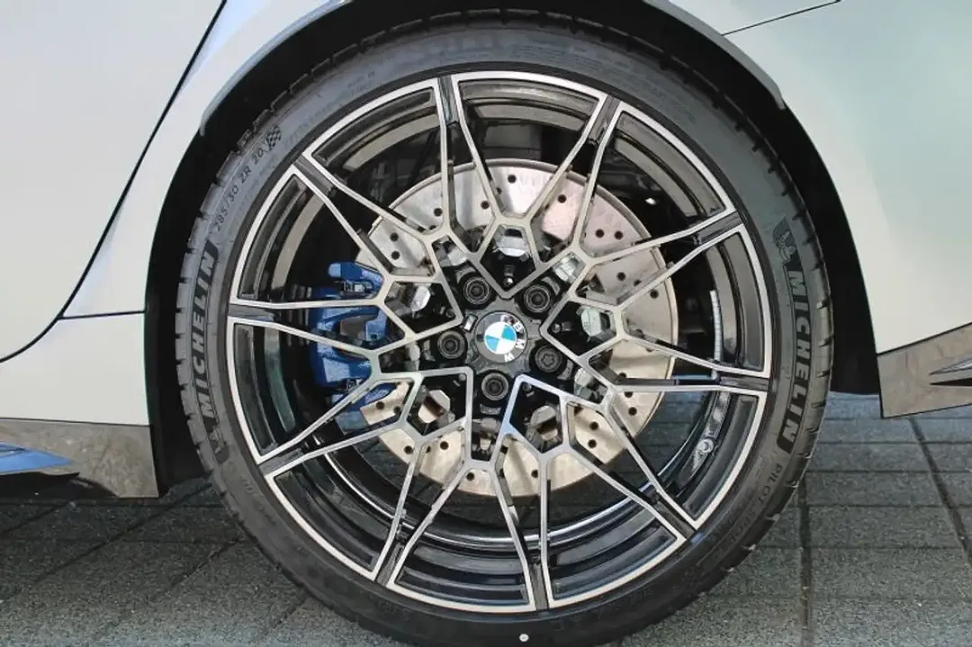 BMW M3 - Thumbnail 5
