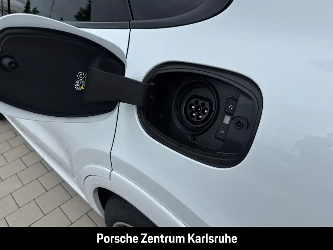 Porsche Cayenne - Thumbnail 10