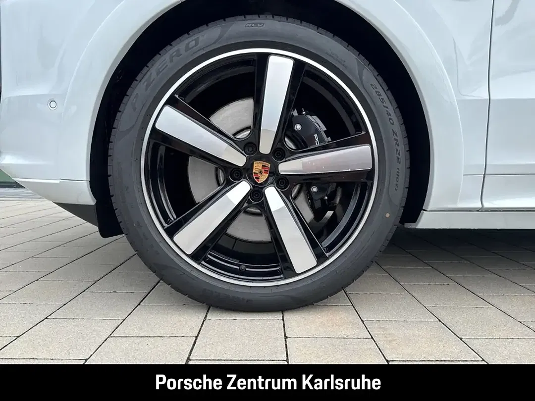 Porsche Cayenne - Thumbnail 6