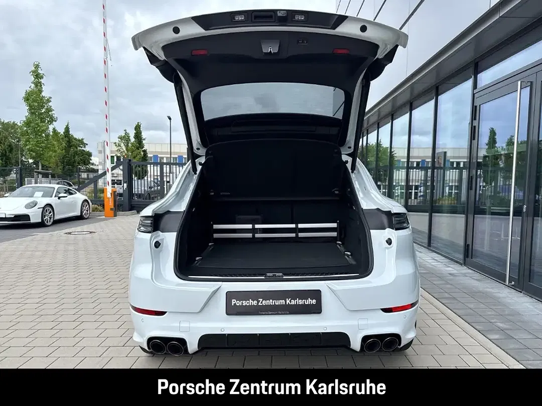 Porsche Cayenne - Thumbnail 9