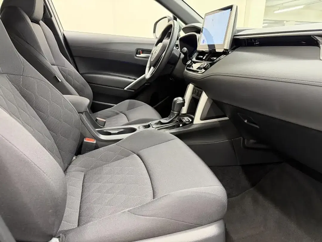 Toyota Corolla Cross - Thumbnail 9