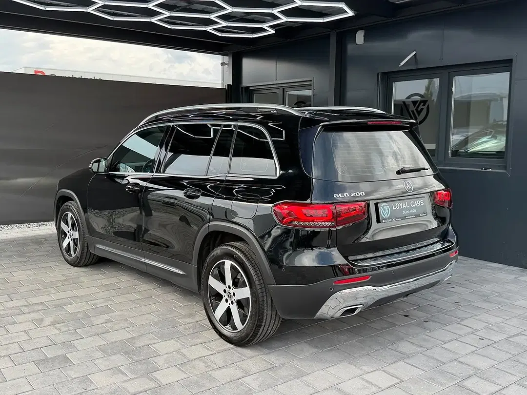 Mercedes-Benz GLB 200 - Thumbnail 10