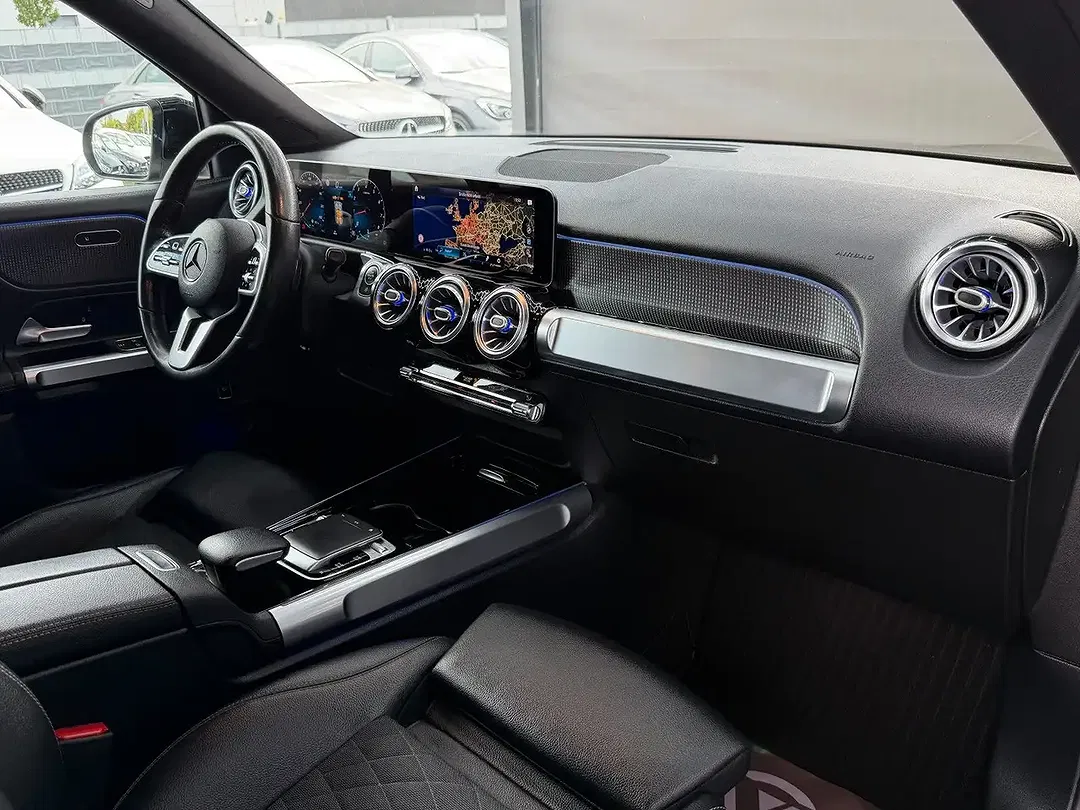 Mercedes-Benz GLB 200 - Thumbnail 15