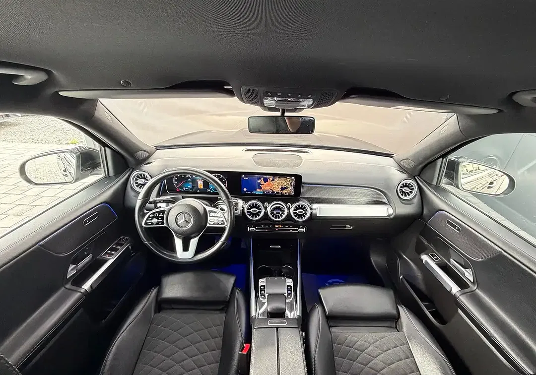 Mercedes-Benz GLB 200 - Thumbnail 3