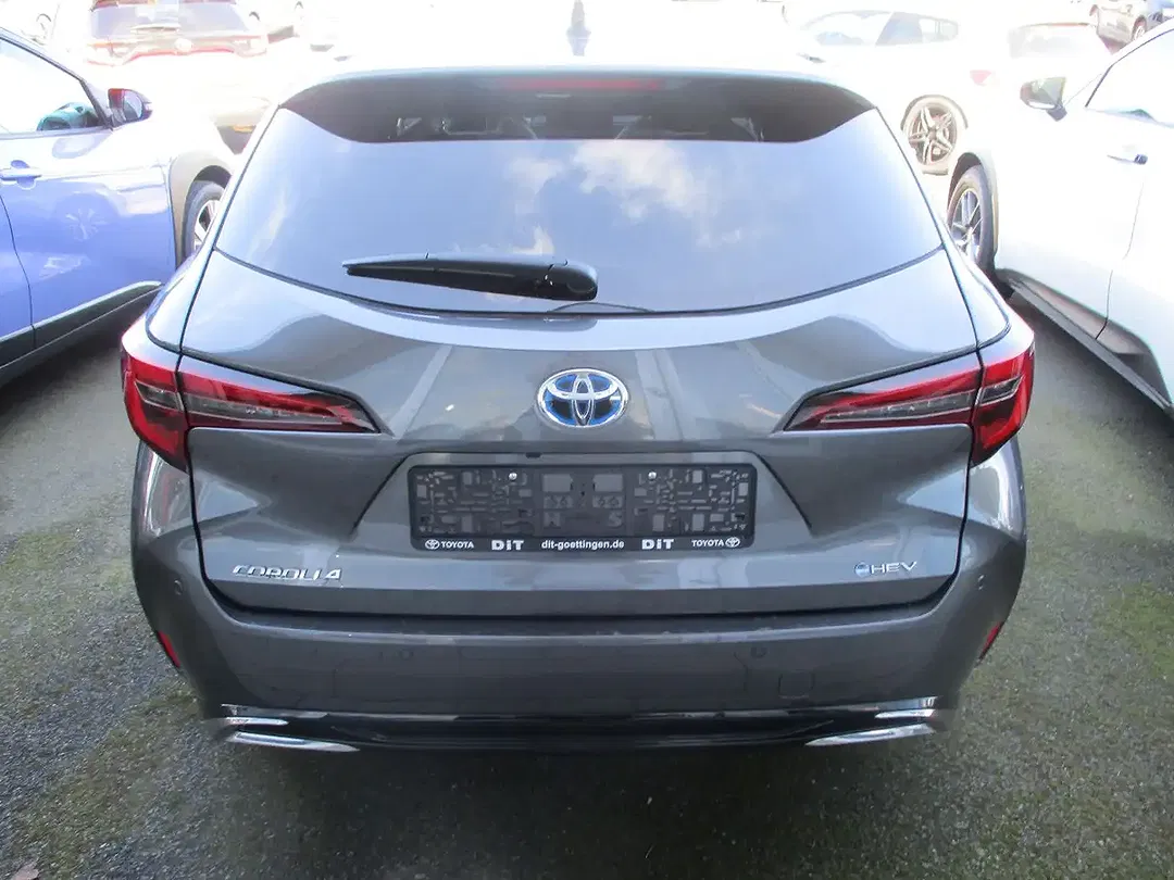 Toyota Corolla - Thumbnail 5