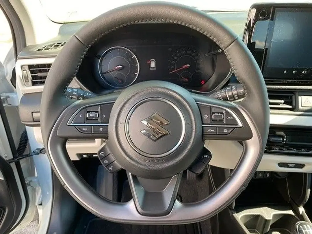 Suzuki Swift - Thumbnail 15