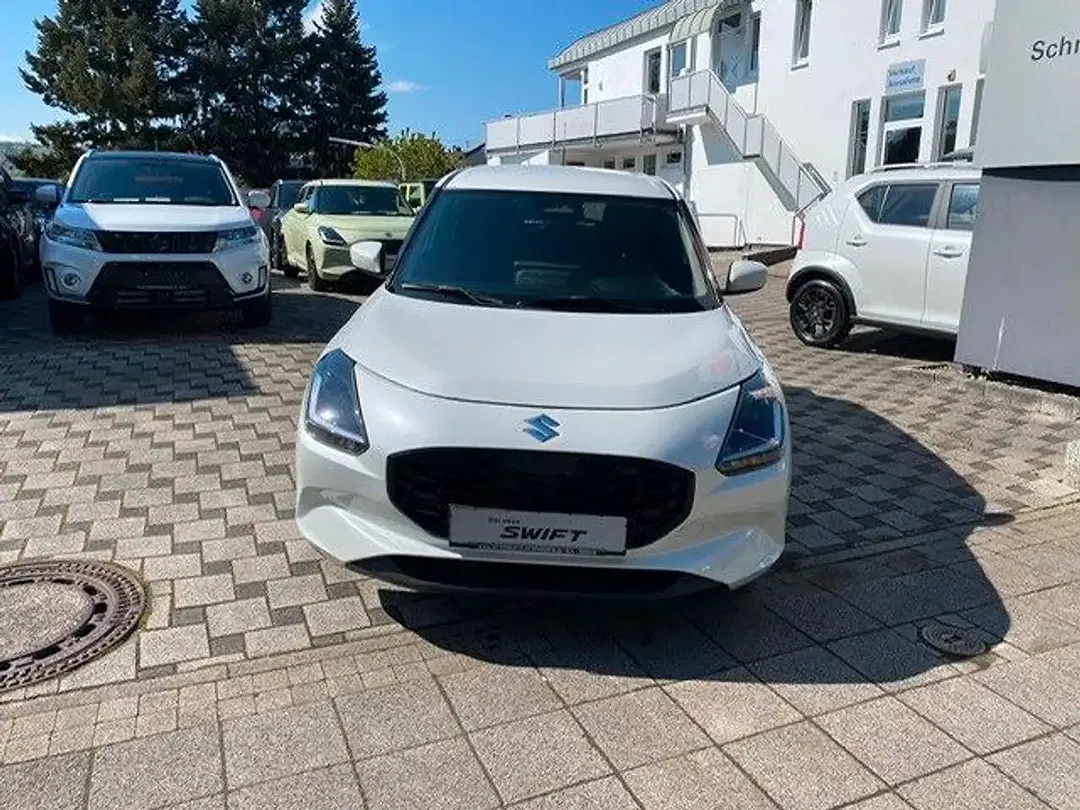 Suzuki Swift - Thumbnail 3