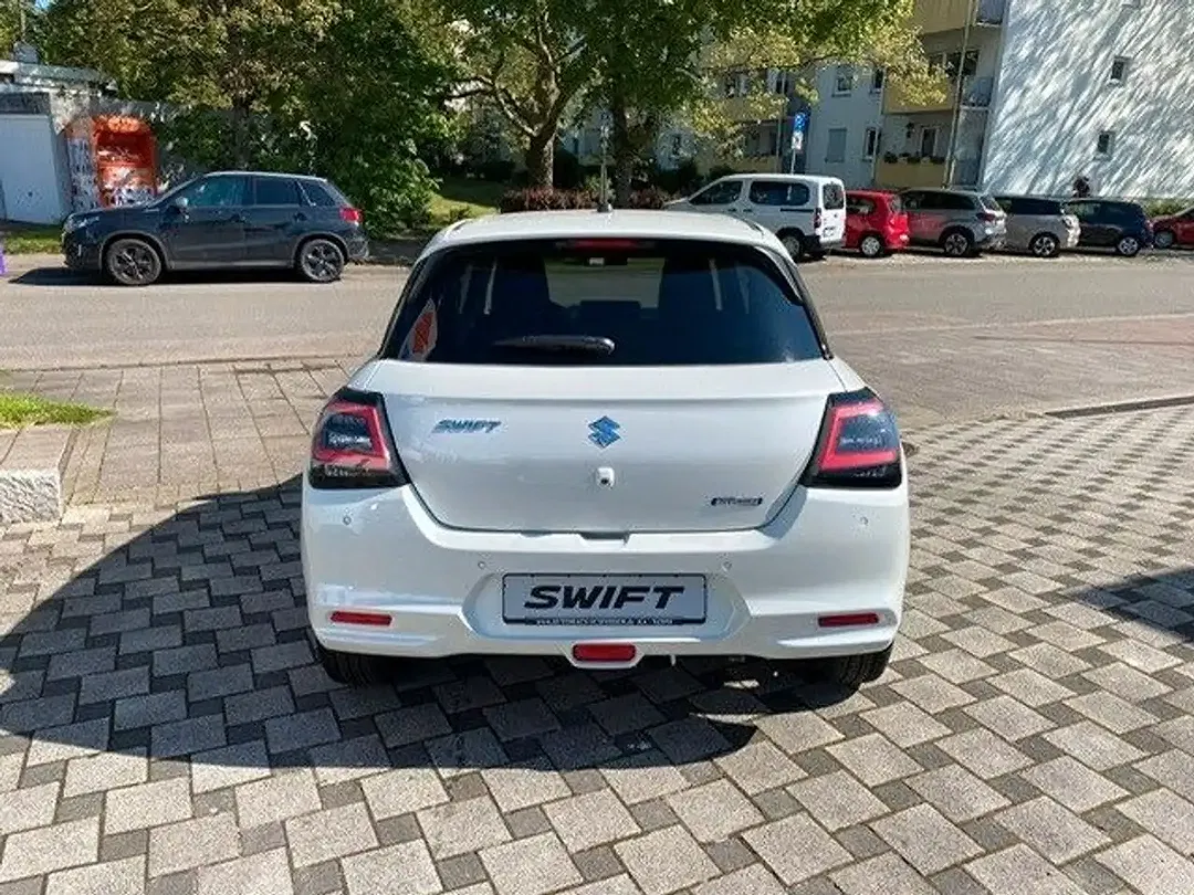 Suzuki Swift - Thumbnail 6