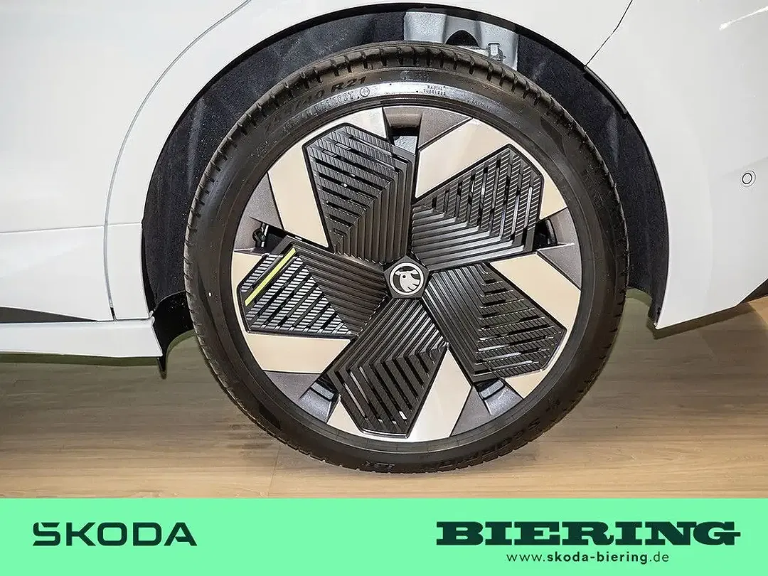 Skoda Enyaq - Thumbnail 5
