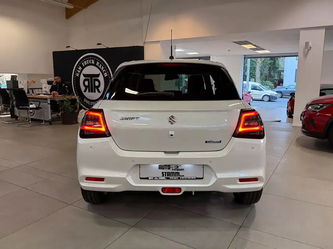 Suzuki Swift - Thumbnail 6