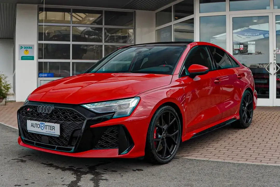 Audi RS3 - Thumbnail 3