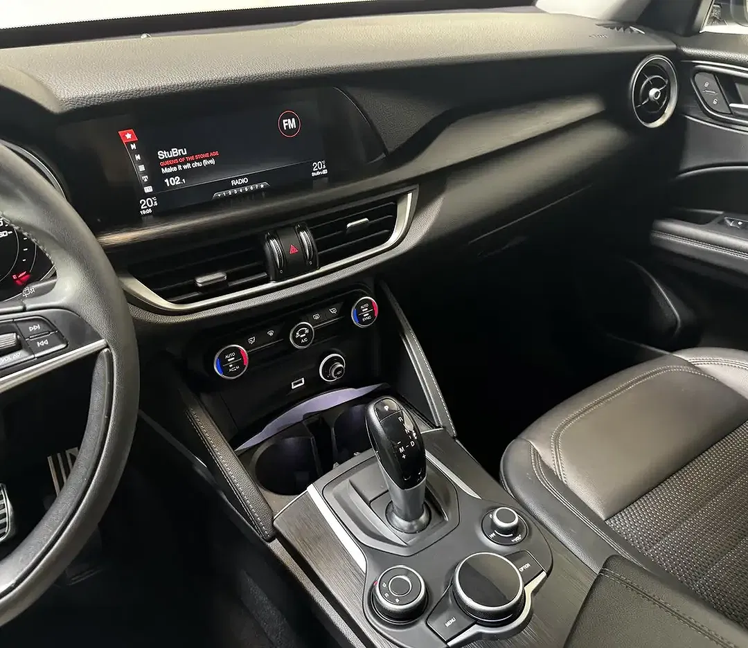Alfa Romeo Stelvio - Thumbnail 12