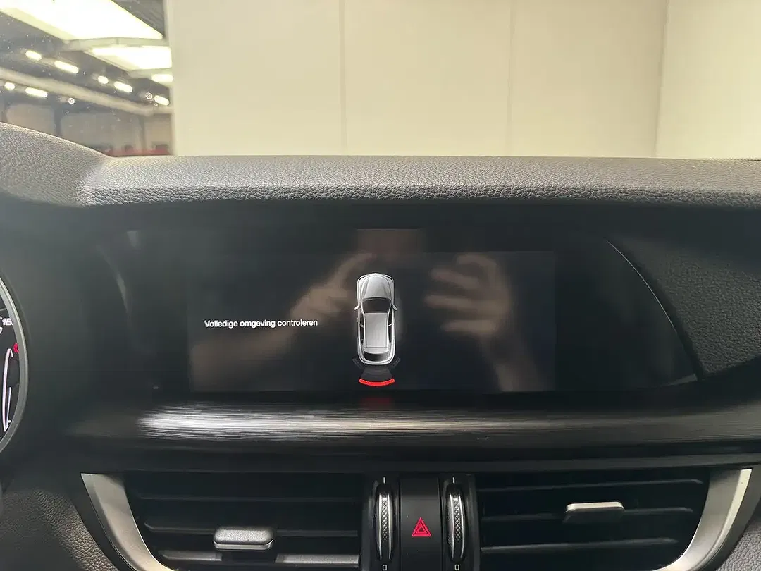 Alfa Romeo Stelvio - Thumbnail 16