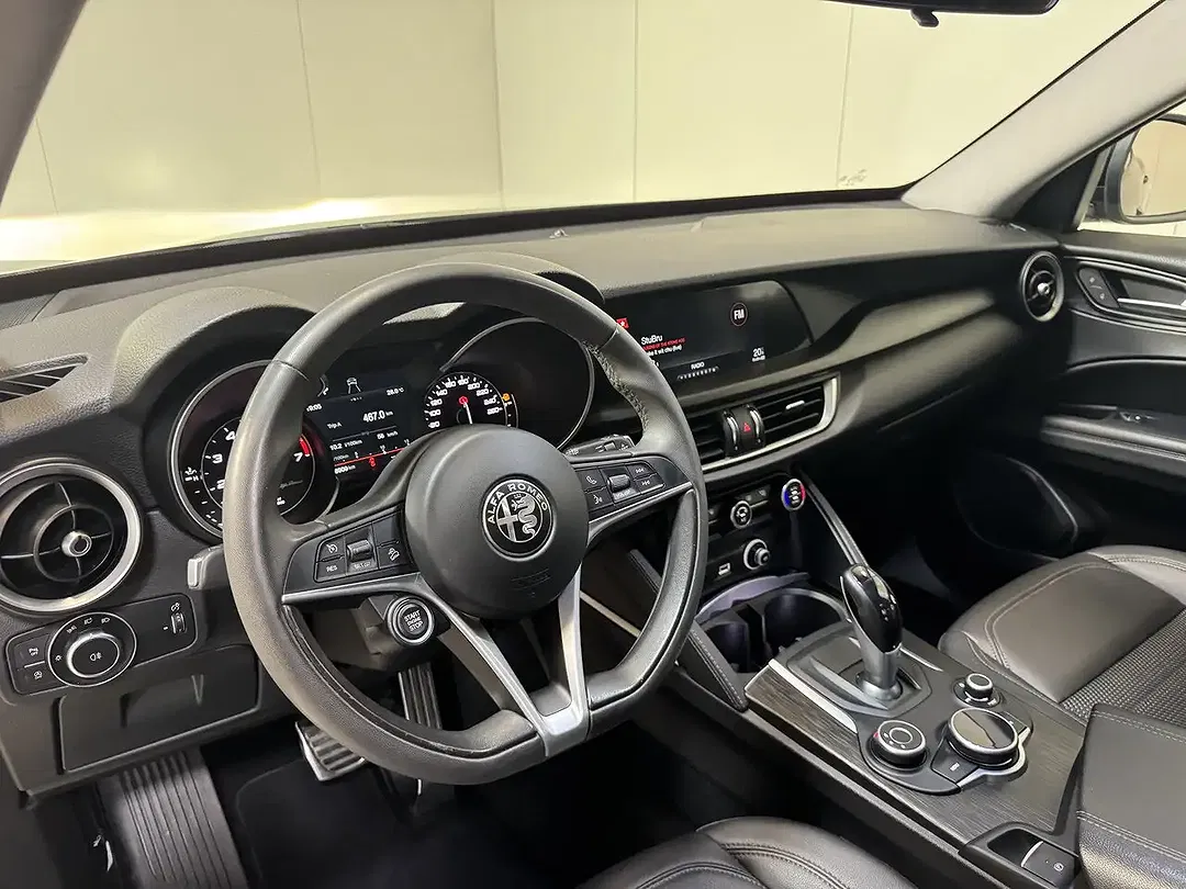 Alfa Romeo Stelvio - Thumbnail 17