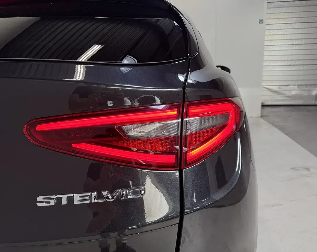 Alfa Romeo Stelvio - Thumbnail 22
