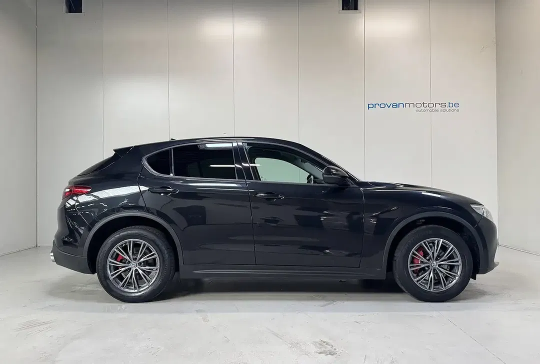 Alfa Romeo Stelvio - Thumbnail 26