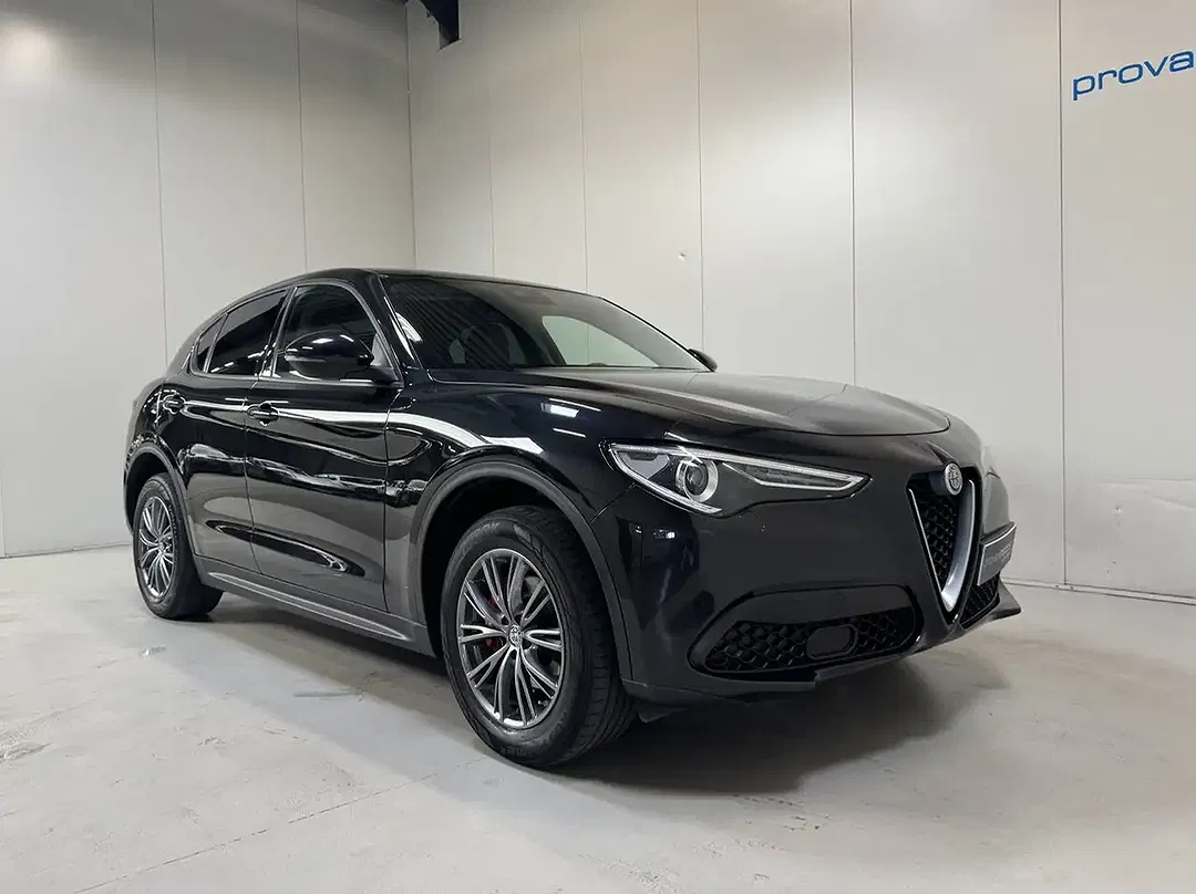 Alfa Romeo Stelvio - Thumbnail 5