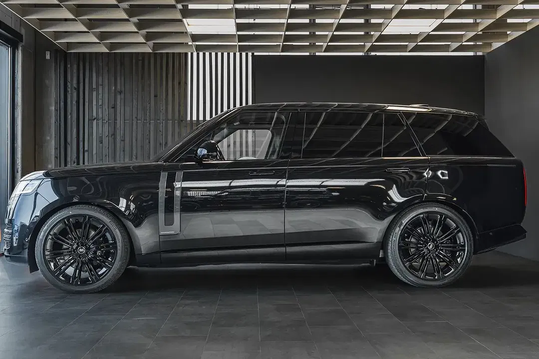 Land Rover Range Rover - Thumbnail 4