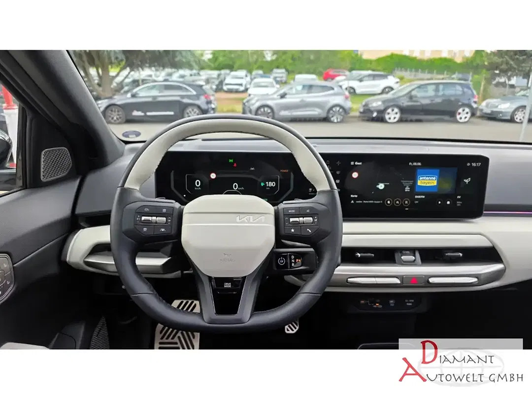 Kia EV4 - Thumbnail 14