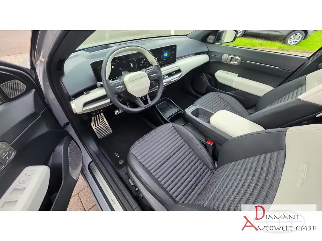 Kia EV4 - Thumbnail 9