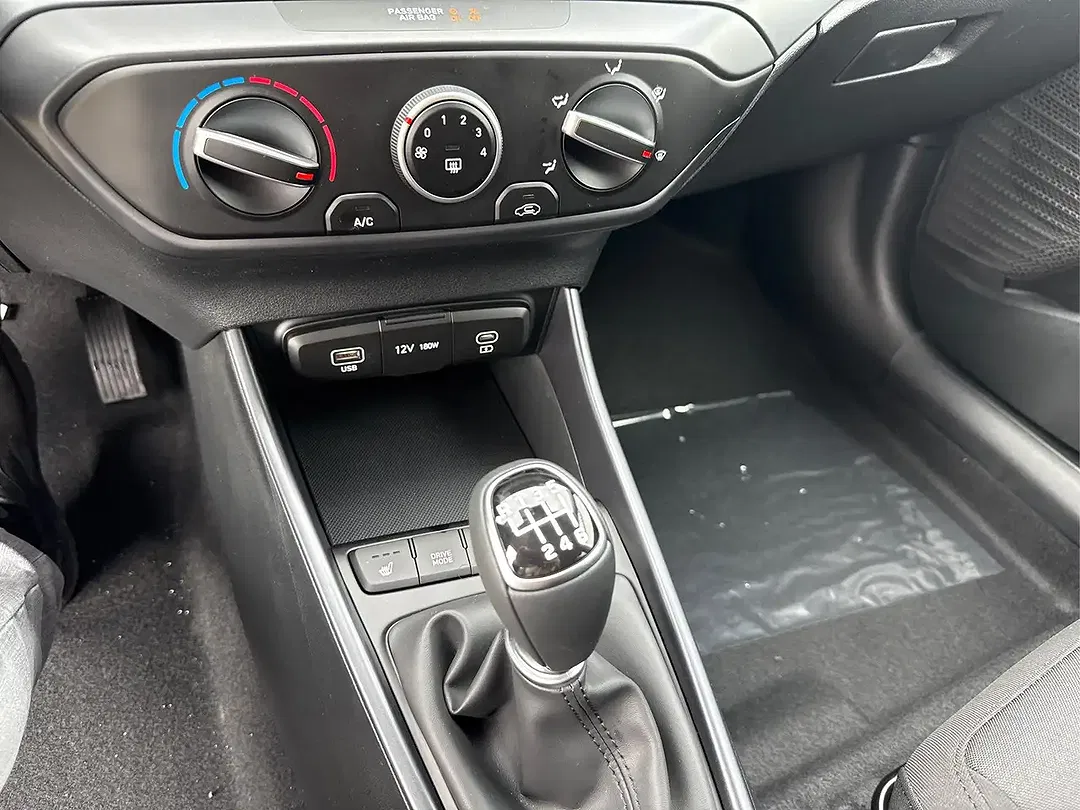 Hyundai i20 - Thumbnail 13