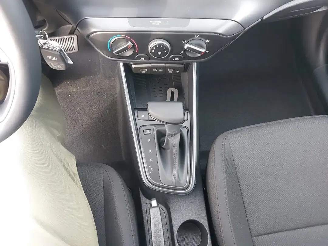 Hyundai i20 - Thumbnail 12