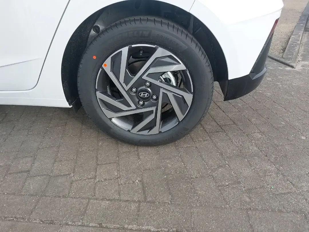 Hyundai i20 - Thumbnail 5