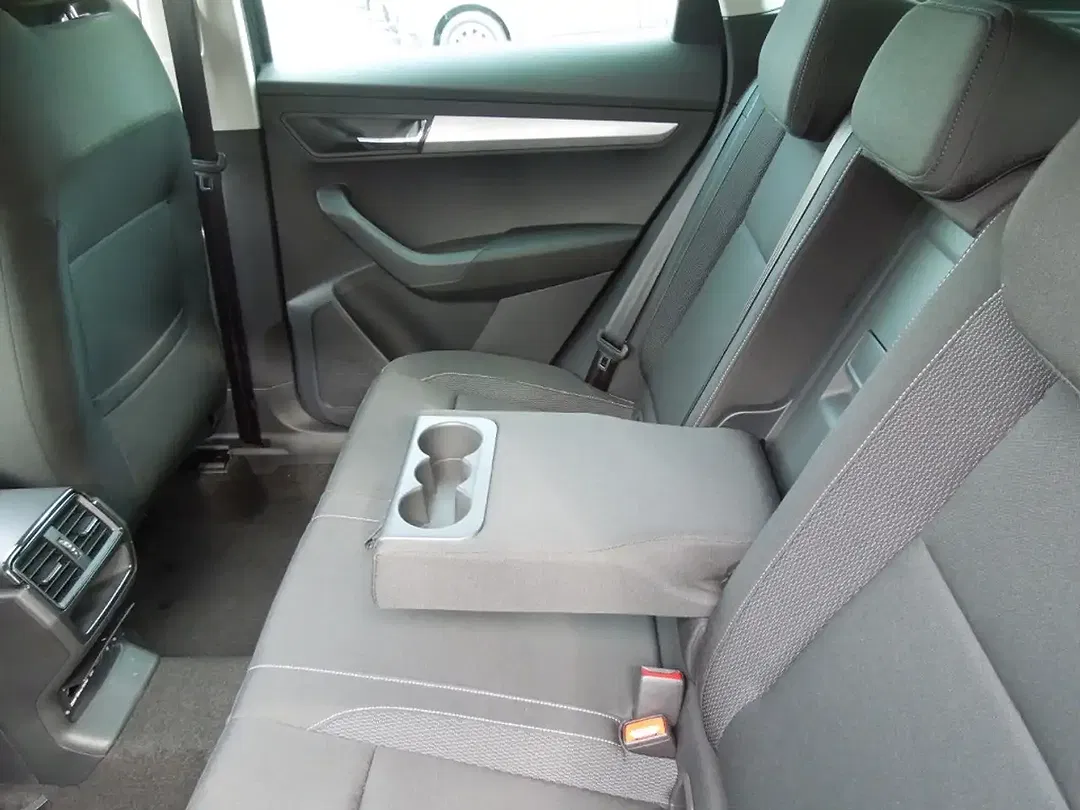 Skoda Karoq - Thumbnail 11