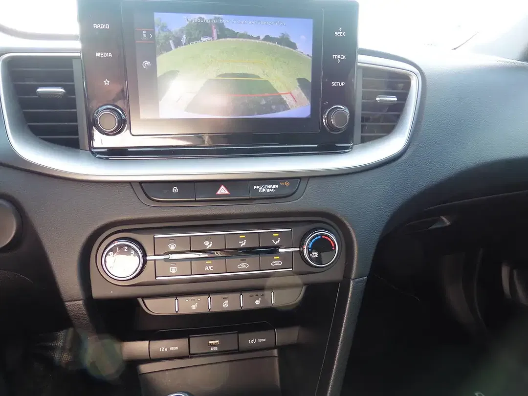 Kia Ceed / cee'd - Thumbnail 3