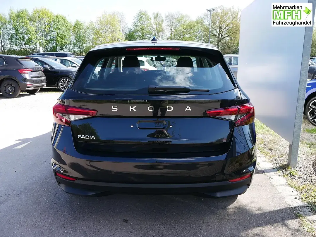 Skoda Fabia - Thumbnail 2