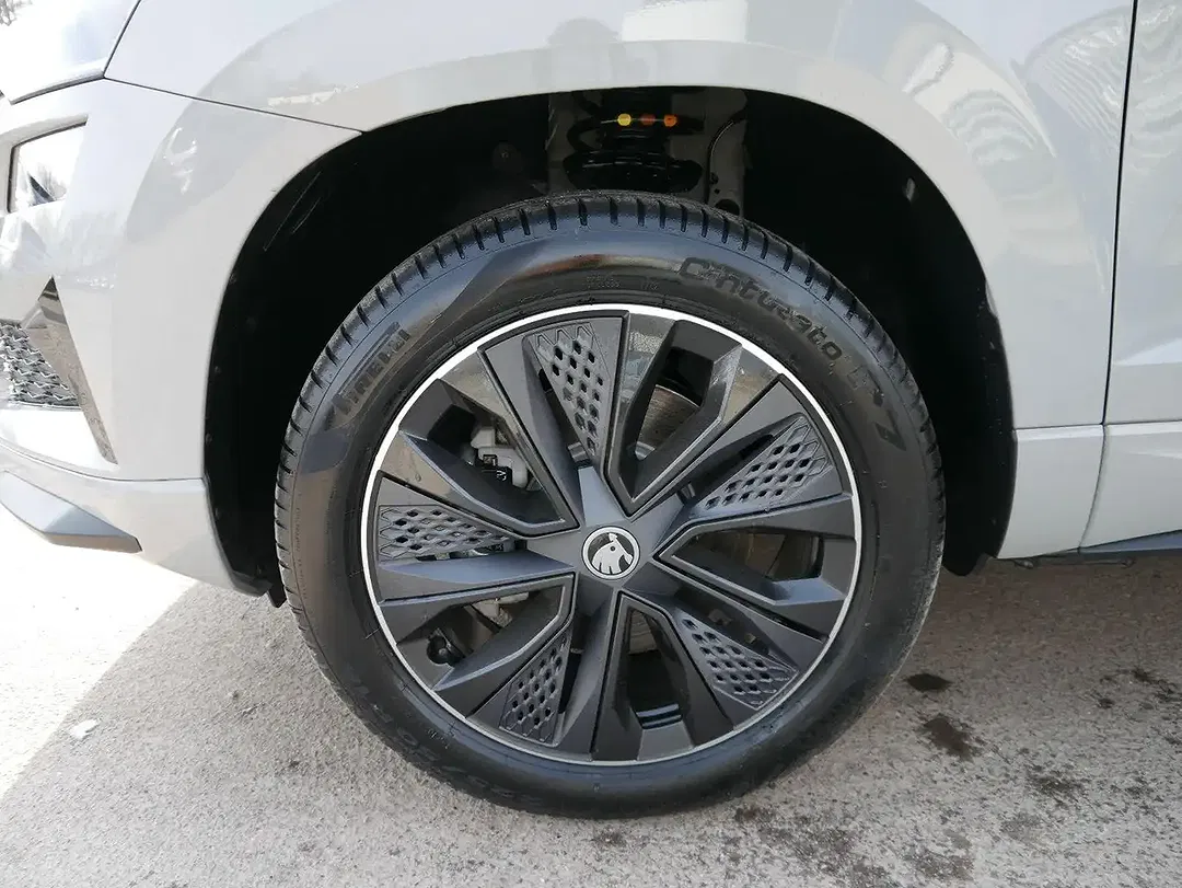 Skoda Karoq - Thumbnail 4