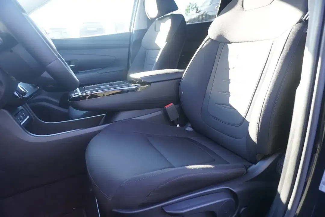 Hyundai TUCSON - Thumbnail 9