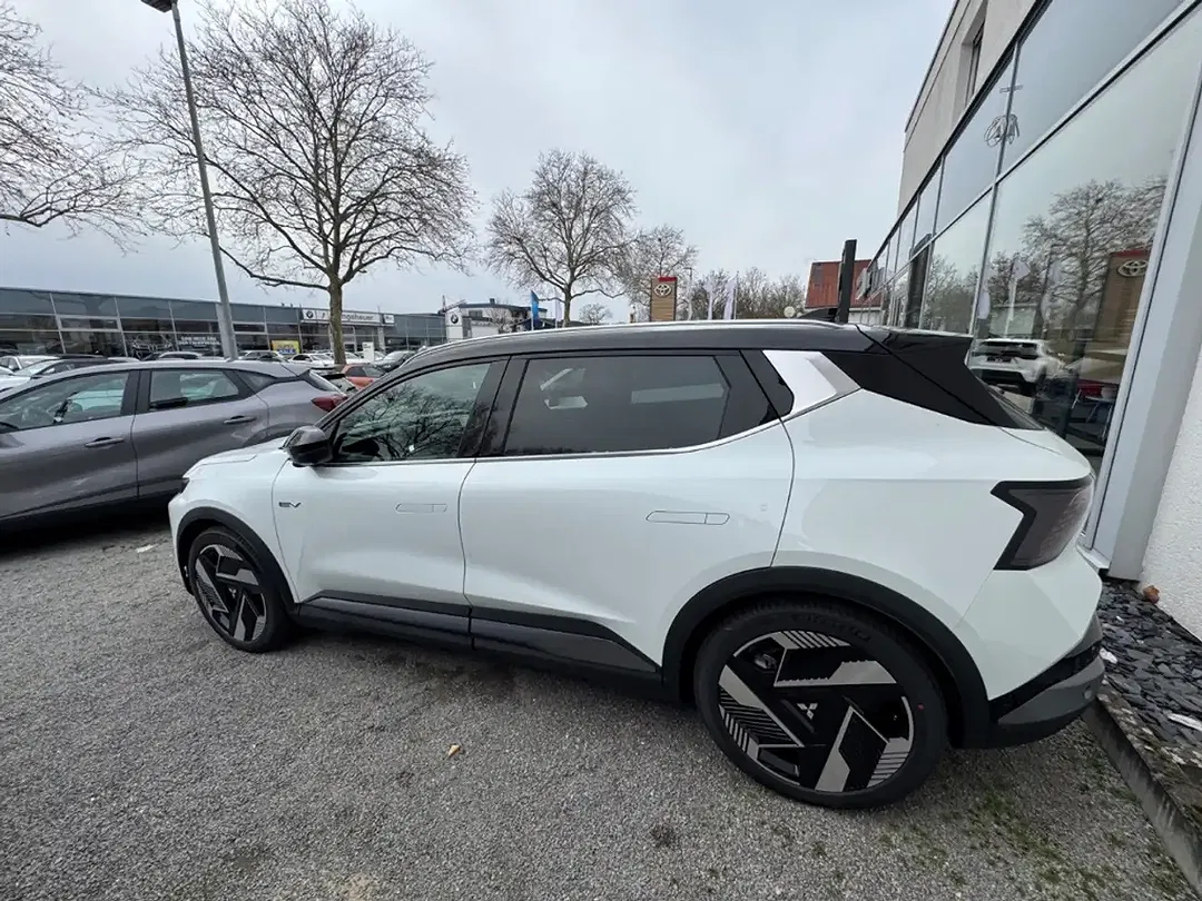Mitsubishi Eclipse Cross - Thumbnail 2