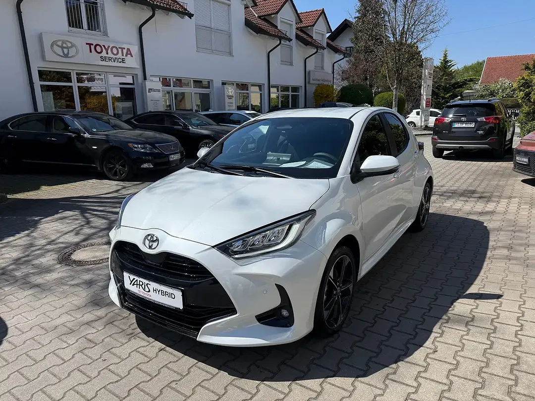 Toyota Yaris - Thumbnail 1