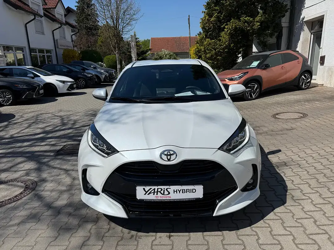 Toyota Yaris - Thumbnail 3
