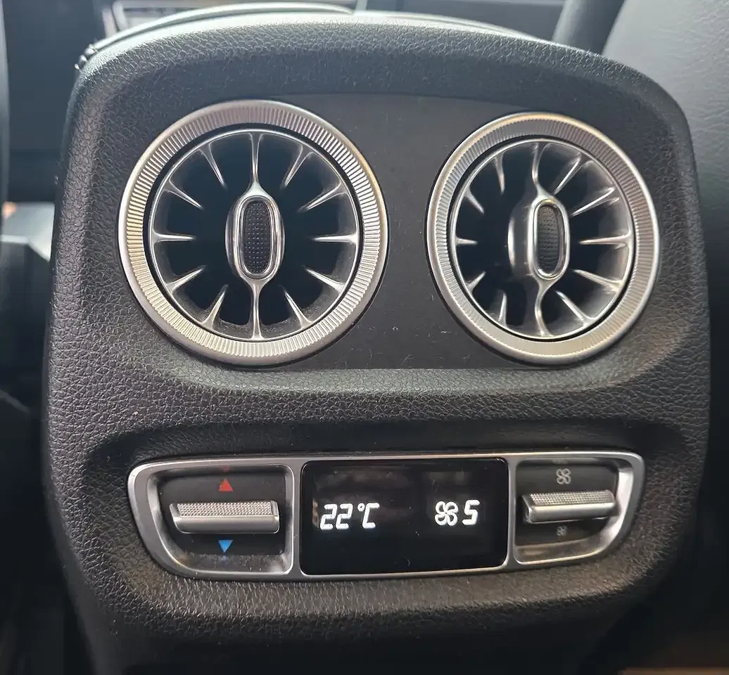 Mercedes-Benz G 500 - Thumbnail 11