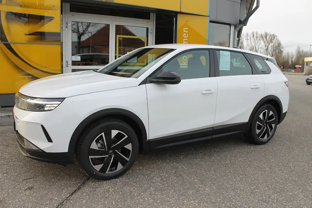Opel Grandland - Thumbnail 2