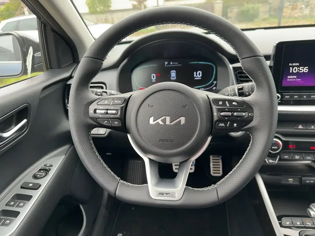 Kia Stonic - Thumbnail 10
